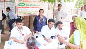 Students receiving lab instructions – Government Approved Lab Technician Course Gujarat