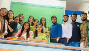 Group photo of students – Indian Institute