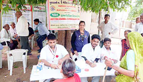Students presenting educational chart – Indian Institute